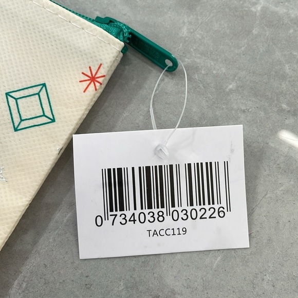 Thrive Causemetics “You’re A Gem” Makeup Bag - Picture 13 of 13
